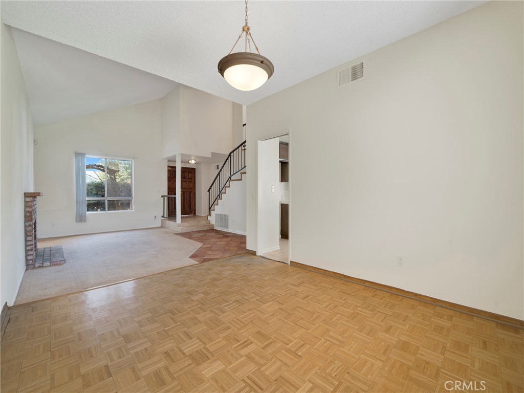 MLS #SR25263391 image #9