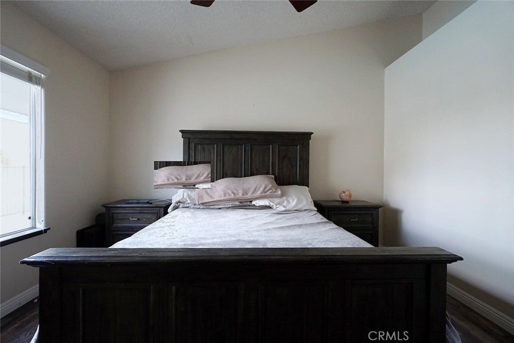 https://media.crmls.org/medias/2c46ed59-fbd0-42da-bcd7-470cba5cc179.jpg?preset=X-Large