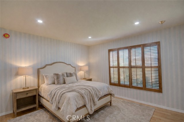 Detail Gallery Image 12 of 23 For 2606 Cañada Bld #201,  Glendale,  CA 91208 - 3 Beds | 2 Baths