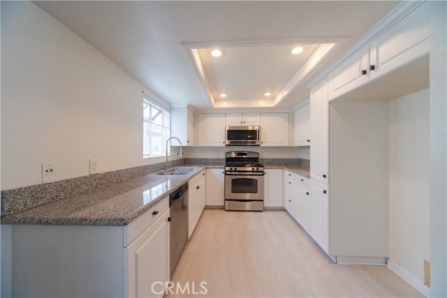 Detail Gallery Image 12 of 33 For 401 W 220th St #58,  Carson,  CA 90745 - 3 Beds | 3 Baths