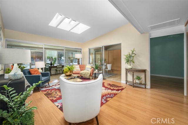 Detail Gallery Image 13 of 29 For 13520 El Dorado Dr 50b,  Seal Beach,  CA 90740 - 2 Beds | 1 Baths