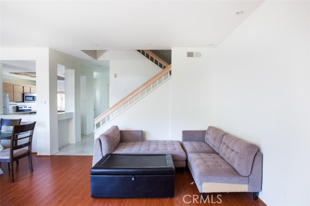 72 Vassar Aisle, Irvine CA: https://media.crmls.org/medias/2c48c996-97db-4320-a6cc-d730f538cda5.jpg