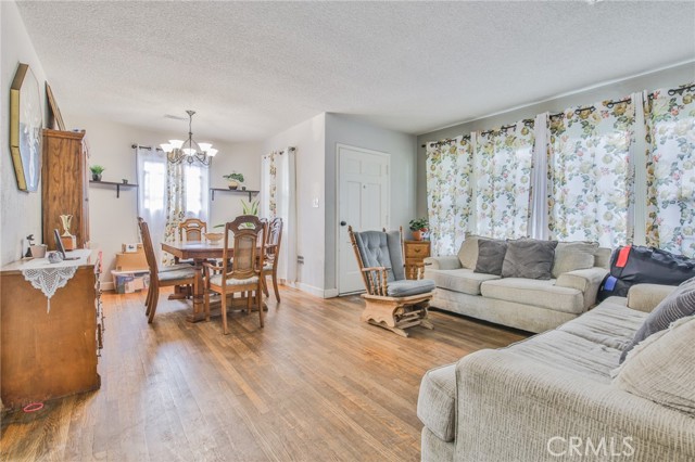 1727 Westwood Place, Pomona CA: https://media.crmls.org/medias/2c49440d-031e-4718-a496-559d3ef5f700.jpg
