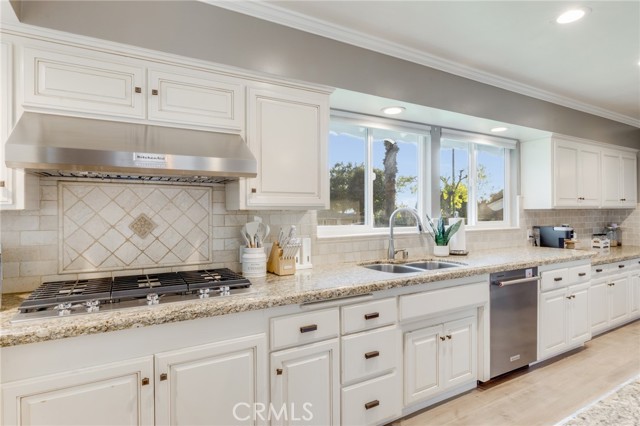 Detail Gallery Image 9 of 57 For 735 E Sierra Madre, Glendora,  CA 91741 - 4 Beds | 2 Baths