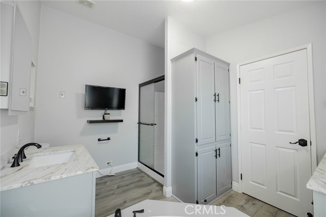 Detail Gallery Image 14 of 23 For 320 N Park Vista St #151,  Anaheim,  CA 92806 - 4 Beds | 2 Baths
