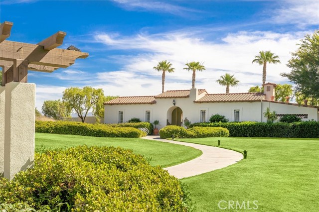24816 Los Altos Drive, Valencia CA: https://media.crmls.org/medias/2c4aa497-6487-4aae-8256-c81a9d8746dc.jpg