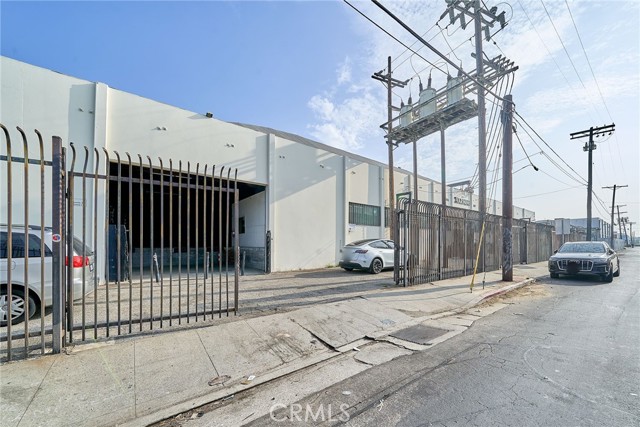 1707 E 20th Street, Los Angeles, California 90021, ,Commercial Sale,For Sale,1707 E 20th Street,CRRS24204348