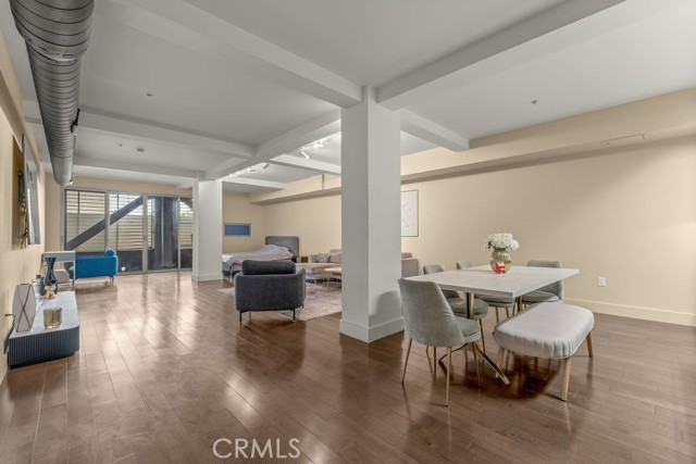 433 Pine Avenue, Long Beach CA: https://media.crmls.org/medias/2c4cd9e1-569f-4450-9eaf-4b6abf49f893.jpg