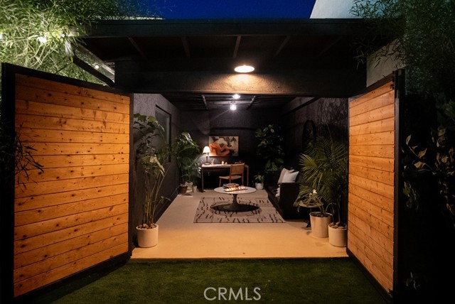 1215 N Avenue 56, Los Angeles CA: https://media.crmls.org/medias/2c4ecfa5-a2aa-464f-affa-0ea07c605e4a.jpg