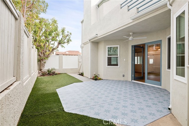 Detail Gallery Image 19 of 56 For 1707 Marshallfield #B,  Redondo Beach,  CA 90278 - 3 Beds | 3 Baths