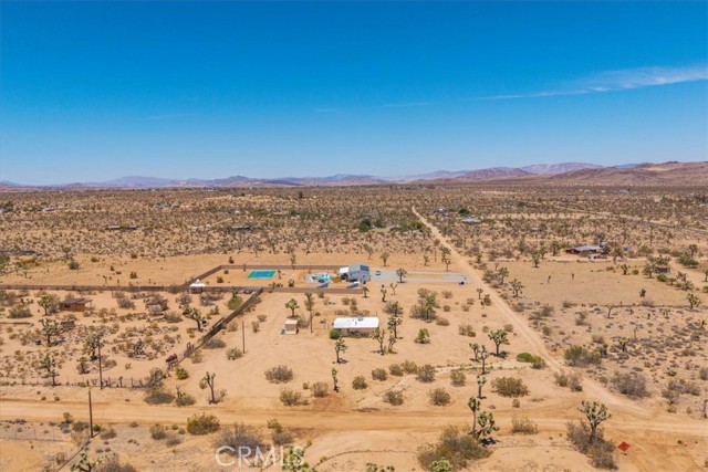 58382 Sunny Sands Drive, Yucca Valley CA: https://media.crmls.org/medias/2c4f428a-db9f-40a9-9366-b3bda62185ab.jpg