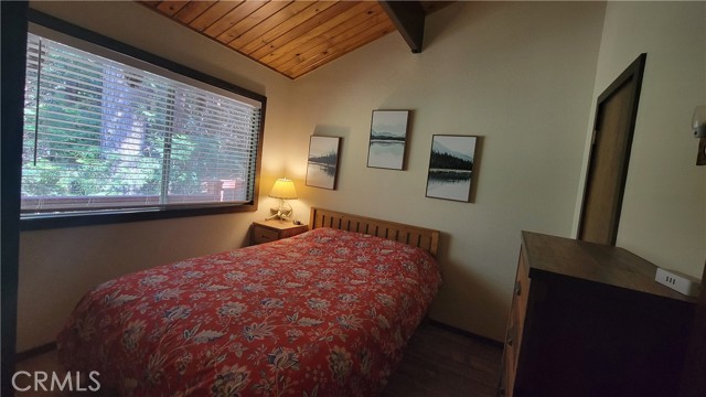 Detail Gallery Image 6 of 18 For 26126 Boulder Ln, Twin Peaks,  CA 92391 - 2 Beds | 2 Baths