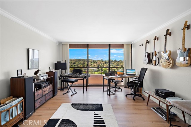 24055 Paseo Del Lago, Laguna Woods CA: https://media.crmls.org/medias/2c501680-b5ab-47ed-be21-3e466c12381a.jpg