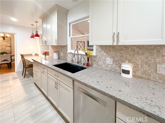 Detail Gallery Image 18 of 42 For 131 N Garfield Pl, Monrovia,  CA 91016 - 2 Beds | 1/1 Baths