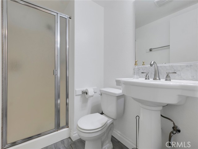 Detail Gallery Image 21 of 27 For 11806 Moorpark #C,  Studio City,  CA 91604 - 4 Beds | 3 Baths