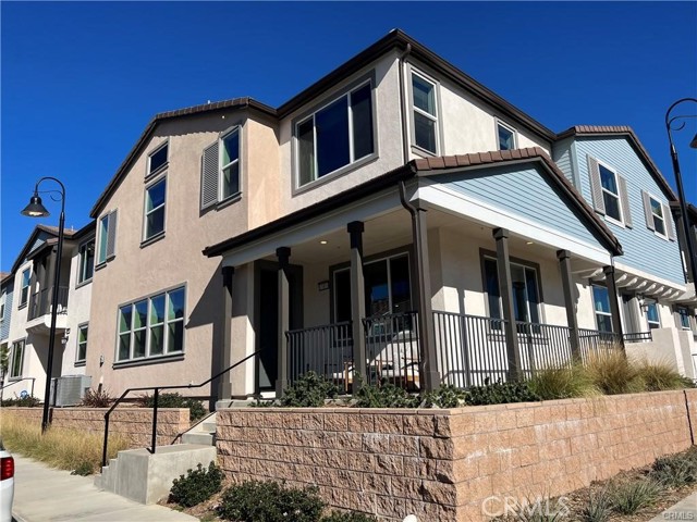 15279 Horizon Street, Fontana CA: https://media.crmls.org/medias/2c51d4ea-e358-466e-a63d-b1a37dc334e9.jpg