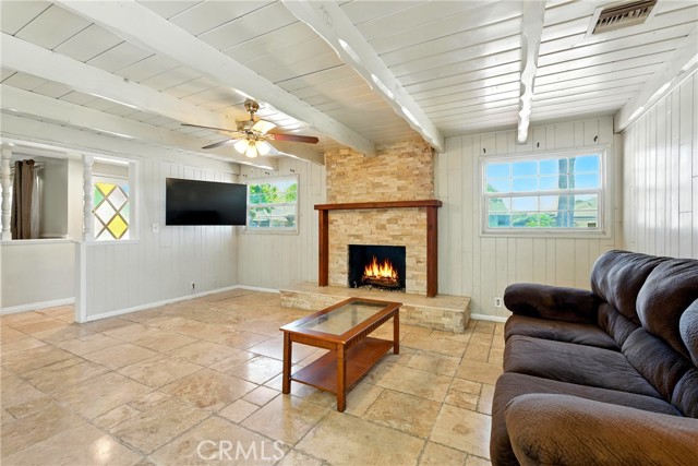 804 Naples Street, Monrovia CA: https://media.crmls.org/medias/2c51db51-7696-4c50-8dcc-1eff3e865be2.jpg