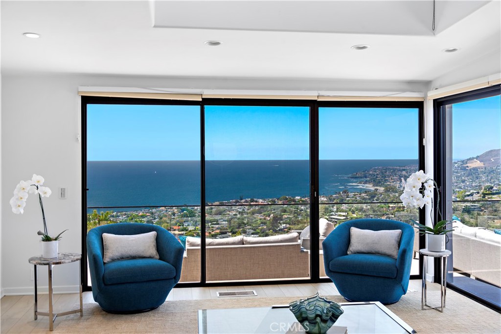 MLS #OC25232441 image #9