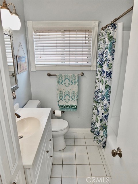 4306 Hackett Avenue, Lakewood CA: https://media.crmls.org/medias/2c52d11c-364c-46d9-9844-50fe5632880c.jpg