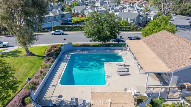 Detail Gallery Image 8 of 16 For 23640 Monument Canyon #C,  Diamond Bar,  CA 91765 - 2 Beds | 1/1 Baths