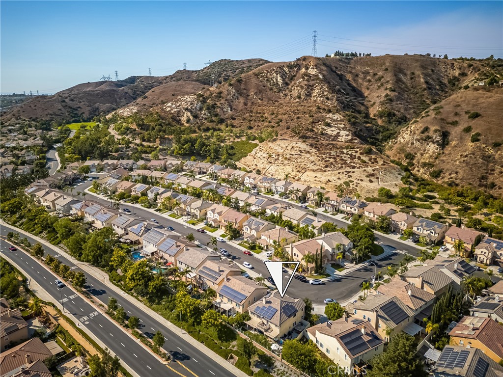 https://media.crmls.org/medias/2c53d3da-7f56-4730-9fdd-88e63c70cb86.jpg?preset=X-Large
