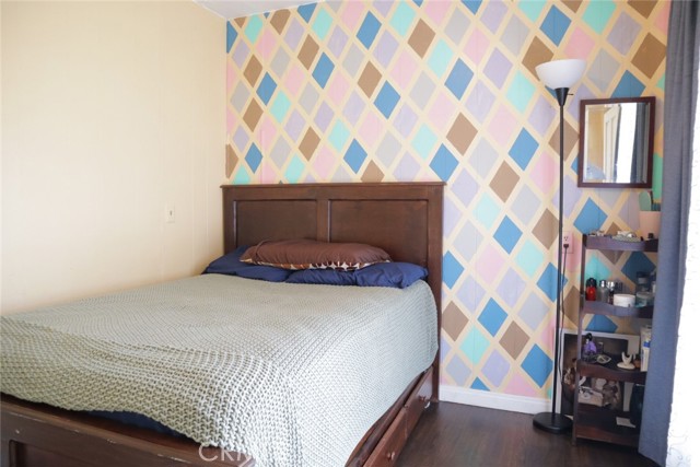 Detail Gallery Image 9 of 19 For 100 W Midway Dr #193,  Anaheim,  CA 92805 - 4 Beds | 2 Baths