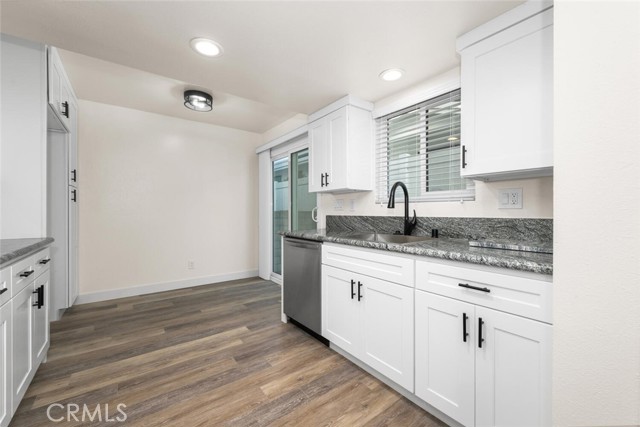 Detail Gallery Image 6 of 36 For 17051 Sandra Lee Ln #101,  Huntington Beach,  CA 92649 - 2 Beds | 2 Baths