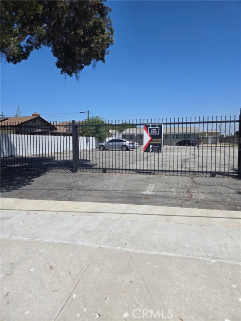 1303 W I St, Wilmington CA: https://media.crmls.org/medias/2c540708-75c8-4114-b82c-98b4fec47195.jpg