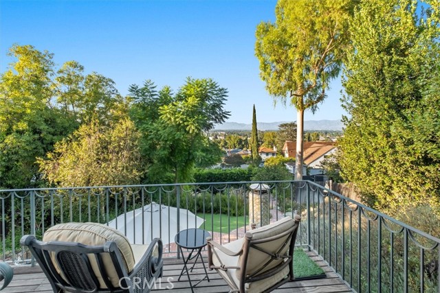 Detail Gallery Image 13 of 48 For 4040 Murietta Ave, Sherman Oaks,  CA 91423 - 3 Beds | 3 Baths