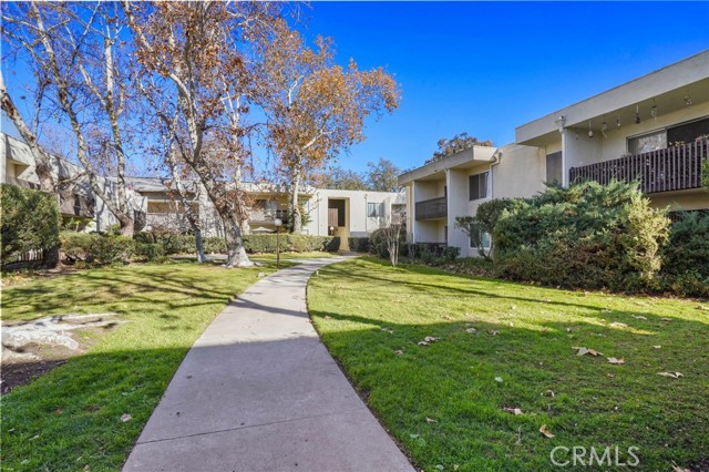 Detail Gallery Image 17 of 29 For 23515 Lyons Ave #284,  Valencia,  CA 91355 - 2 Beds | 2 Baths