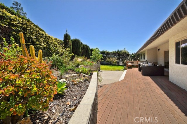 7168 Crest Road, Rancho Palos Verdes, California 90275, 5 Bedrooms Bedrooms, ,4 BathroomsBathrooms,Residential,Sold,Crest,PV22002444