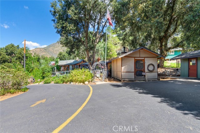 Image 7 of 66 For 39065 Oak Glen Road