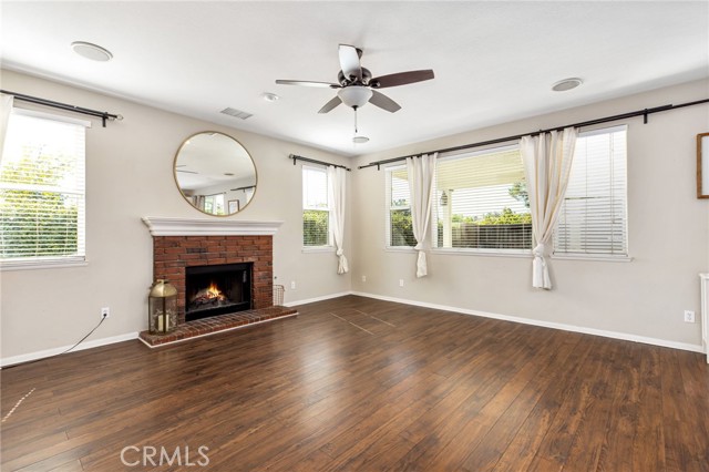 Detail Gallery Image 11 of 47 For 29131 Light Sails Ct, Menifee,  CA 92585 - 4 Beds | 2/1 Baths