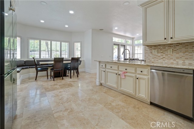Detail Gallery Image 12 of 34 For 25792 Maple View Dr, Laguna Hills,  CA 92653 - 5 Beds | 3/1 Baths