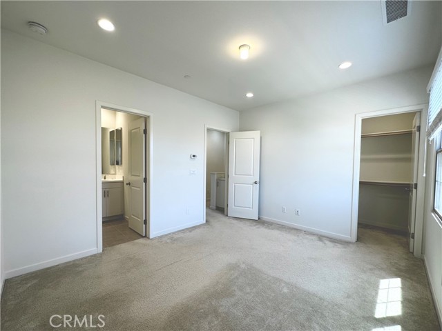 129 Briarberry, Irvine CA: https://media.crmls.org/medias/2c56e36b-2279-40f6-b262-ded767b05a0b.jpg