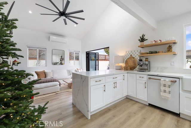 Detail Gallery Image 44 of 75 For 236 Camellia Ln, Costa Mesa,  CA 92627 - 5 Beds | 3 Baths