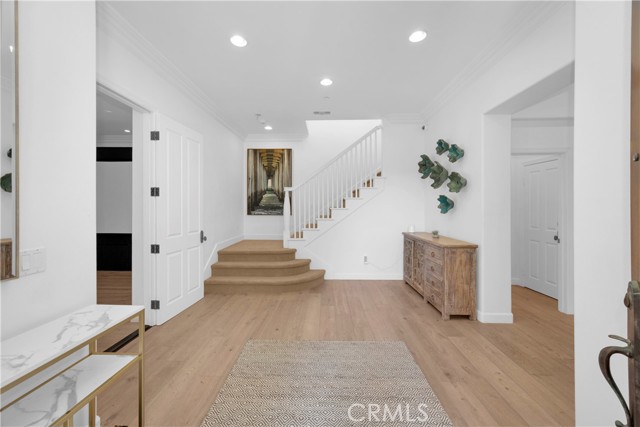 Detail Gallery Image 9 of 61 For 21331 Balerma Ln, Huntington Beach,  CA 92648 - 4 Beds | 3/1 Baths