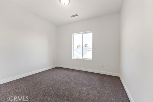Detail Gallery Image 16 of 21 For 4414 W Langden, Fresno,  CA 93722 - 4 Beds | 2/2 Baths