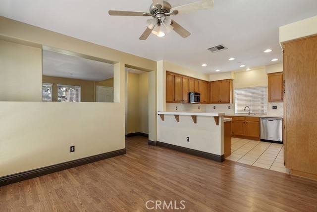 Detail Gallery Image 7 of 36 For 4265 Emerald Ave, La Verne,  CA 91750 - 3 Beds | 2/1 Baths