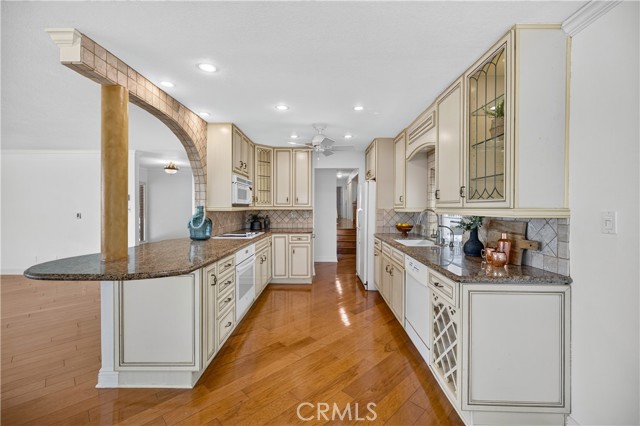 145 Bennett Avenue photo 16