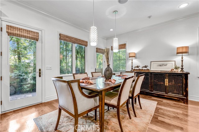 638 Sierra Madre Blvd, Sierra Madre CA: https://media.crmls.org/medias/2c58e6df-35e3-481c-b802-a34cf2ecbfb0.jpg