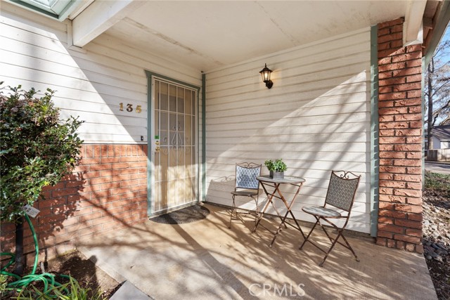 Detail Gallery Image 2 of 27 For 135 Fairgate, Chico,  CA 95926 - 3 Beds | 2 Baths