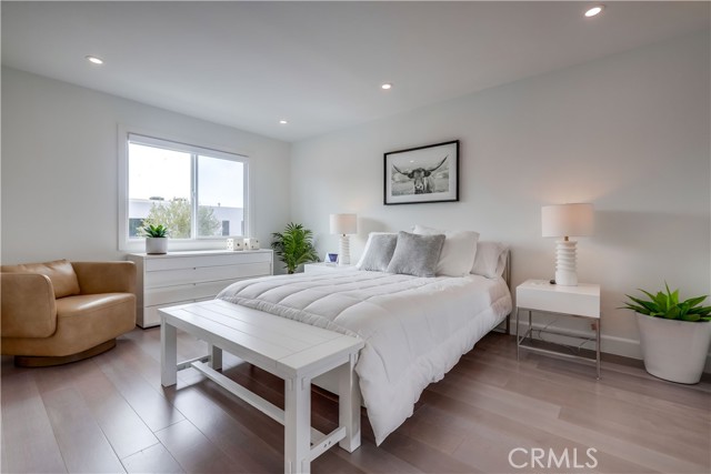 605 E Avenida San Juan, San Clemente CA: https://media.crmls.org/medias/2c591445-12f8-418c-85b7-07d55556534e.jpg