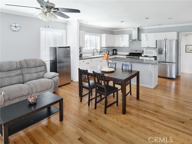 Detail Gallery Image 4 of 20 For 5107 W 138th St, Hawthorne,  CA 90250 - 3 Beds | 2 Baths