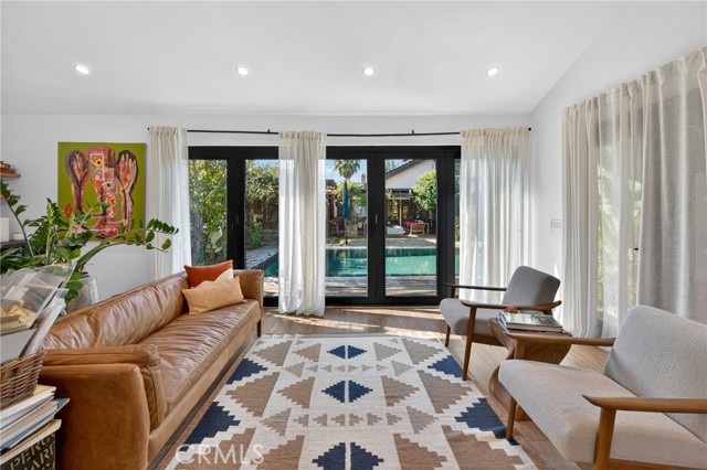 Detail Gallery Image 64 of 75 For 5526 Fulton, Sherman Oaks,  CA 91401 - 3 Beds | 3 Baths