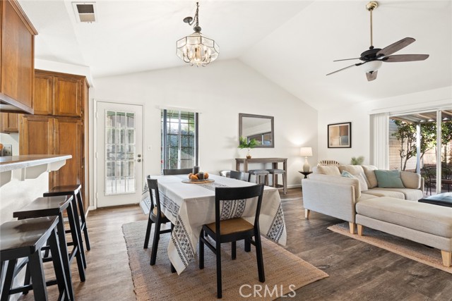 Detail Gallery Image 8 of 27 For 135 Fairgate, Chico,  CA 95926 - 3 Beds | 2 Baths