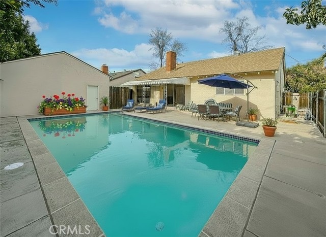 Detail Gallery Image 3 of 55 For 15550 Otsego St, Encino,  CA 91436 - 3 Beds | 2 Baths