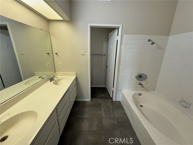 1793 Bowdoin, Corona CA: https://media.crmls.org/medias/2c5b8fd3-9c28-436b-b012-17e978bc28d3.jpg
