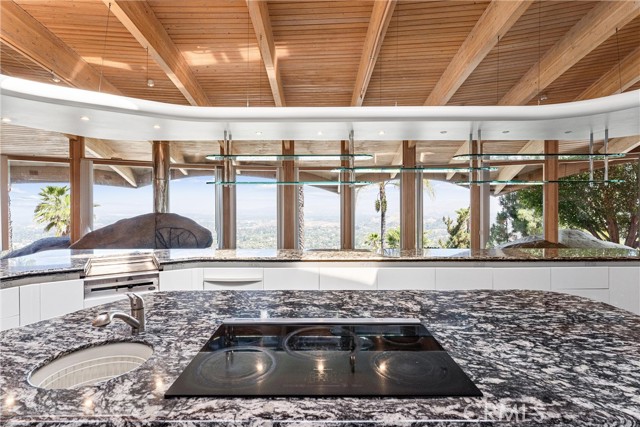 2360 Boulder Bluffs Court, Riverside CA: https://media.crmls.org/medias/2c5bc38a-ad2d-4e99-a386-87cddb44c107.jpg