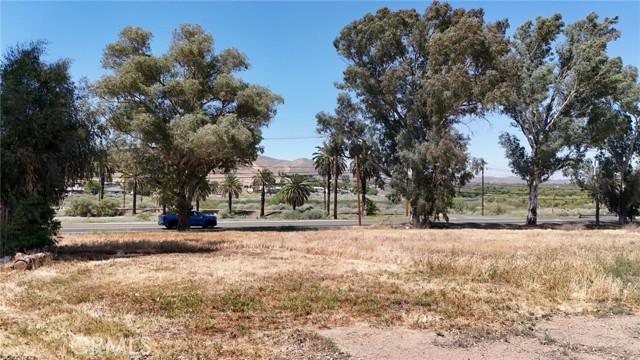 Detail Gallery Image 11 of 14 For 29960 Riverside Dr, Lake Elsinore,  CA 92530 - 1 Beds | 1 Baths